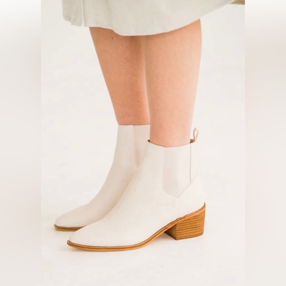 Chinese Laundry Filip Boot in colour Ecru Size 9 - Picture 6 of 6